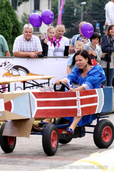 Atraktīvais kājminamo braucamrīku festivāls Baltcom Cartoon rallijs 2012 priecē ar kāšņiem spēkratiem Foto: www.parstipru.lv Atraktīvais kājminamo braucamrīku festivāls Baltcom Cartoon rallijs 2012 priecē ar kāšņiem spēkratiem Foto: www.parstipru.lv 80727