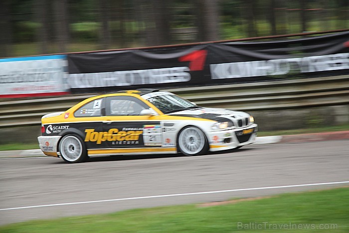 «1000km Grand Prix Riga» uzvarētājs BMW M3 ar 21 numuru no Lietuvas - SCAENT BALTIC RACING TEAM - www.1000km.lv «1000km Grand Prix Riga» uzvarētājs BMW M3 ar 21 numuru no Lietuvas - SCAENT BALTIC RACING TEAM - www.1000km.lv 81378