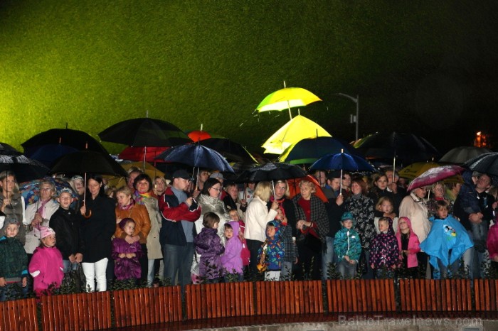 Siguldā atklāts unikāls Laimas pulkstenis un jauns tūrisma informācijas centrs Dzelzceļa stacijā. Foto: Juris Ķilkuts www.fotostudijas.lv Siguldā atklāts unikāls Laimas pulkstenis un jauns tūrisma informācijas centrs Dzelzceļa stacijā. Foto: Juris Ķilkuts www.fotostudijas.lv 81387