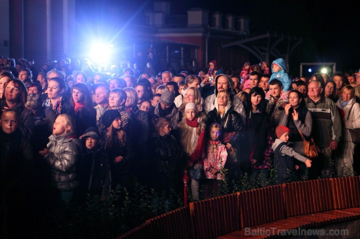Siguldā atklāts unikāls Laimas pulkstenis un jauns tūrisma informācijas centrs Dzelzceļa stacijā. Foto: Juris Ķilkuts www.fotostudijas.lv Siguldā atklāts unikāls Laimas pulkstenis un jauns tūrisma informācijas centrs Dzelzceļa stacijā. Foto: Juris Ķilkuts www.fotostudijas.lv 81389