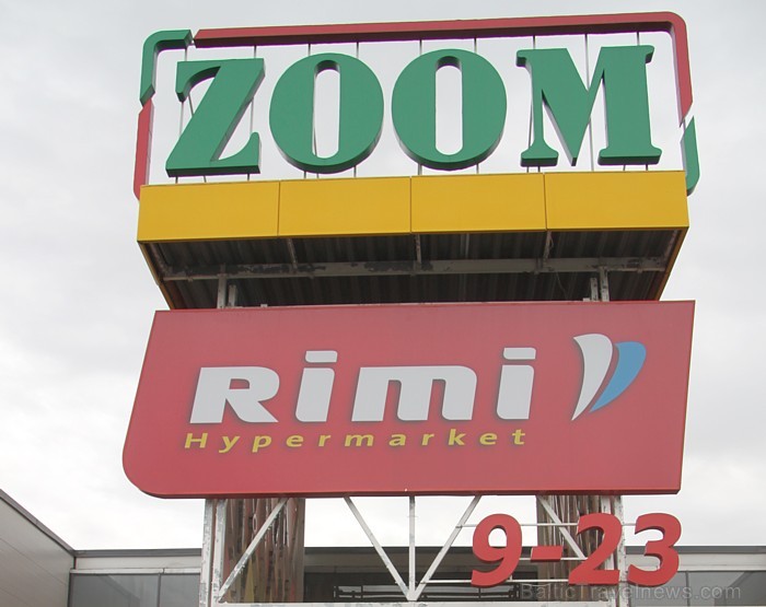 Brāļi Ivars un Agris Kazeļņiki pie tirdzniecības centra Zoom uzstāda jaunu pasaules rekordu. Foto sponsors: www.parstipru.lv Brāļi Ivars un Agris Kazeļņiki pie tirdzniecības centra Zoom uzstāda jaunu pasaules rekordu. Foto sponsors: www.parstipru.lv 81733