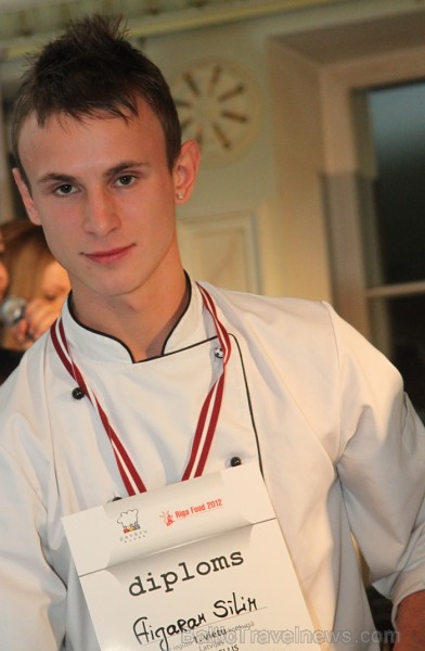 «Latvijas 2012. gada labākais pavārzellis» ir Aigars Sīlis no restorāna «Kaļķu vārti» - www.kalkuvarti.lv «Latvijas 2012. gada labākais pavārzellis» ir Aigars Sīlis no restorāna «Kaļķu vārti» - www.kalkuvarti.lv 81768