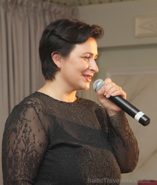 Pavāru kluba pasākuma «Latvijas 2012. gada labākais pavārs» vadītāja Inese Vīcupa 81785