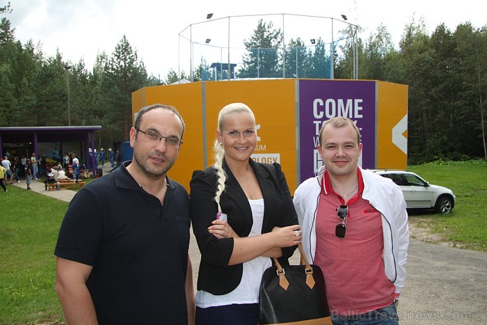 Siguldas AERODIUM vertikālais vēja tunelis ļauj piepildīt cilvēces senāko sapni - lidot bez spārniem! Foto sponsors: www.aerodium.lv Siguldas AERODIUM vertikālais vēja tunelis ļauj piepildīt cilvēces senāko sapni - lidot bez spārniem! Foto sponsors: www.aerodium.lv 82199