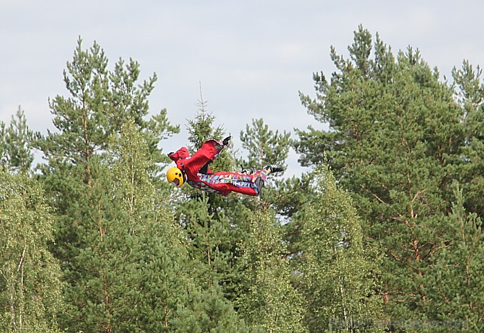Siguldas AERODIUM vertikālais vēja tunelis ļauj piepildīt cilvēces senāko sapni - lidot bez spārniem! Foto sponsors: www.aerodium.lv Siguldas AERODIUM vertikālais vēja tunelis ļauj piepildīt cilvēces senāko sapni - lidot bez spārniem! Foto sponsors: www.aerodium.lv 82204