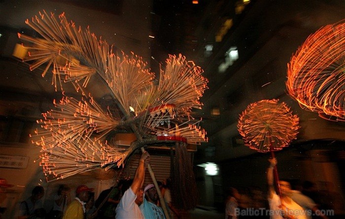 Honkonga ir pilsēta, kas spēj iedvesmot ar savu arhitektūru, kultūru un dabu. Foto: www.discoverhongkong.com Honkonga ir pilsēta, kas spēj iedvesmot ar savu arhitektūru, kultūru un dabu. Foto: www.discoverhongkong.com 82302