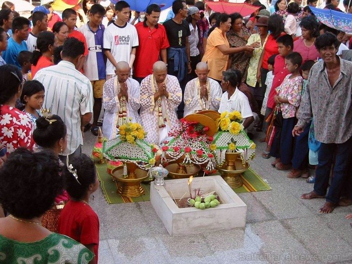 Taizeme ir skaista un neizprotama valsts ar savu kultūru, reliģiju un uzskatiem. Foto: www.pictures-thailand.com Taizeme ir skaista un neizprotama valsts ar savu kultūru, reliģiju un uzskatiem. Foto: www.pictures-thailand.com 82343