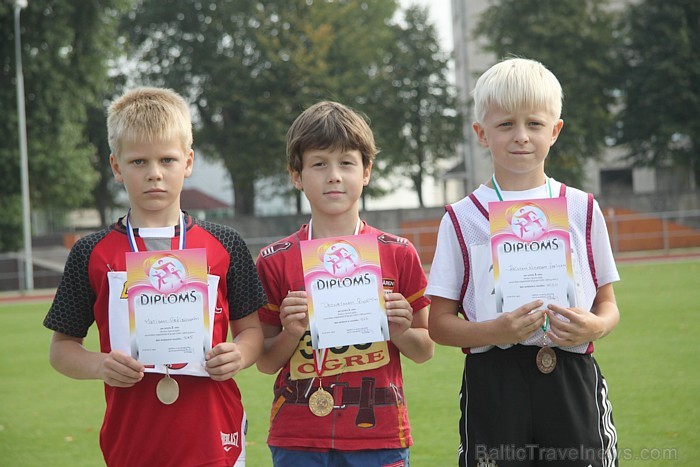 Ogres, Ikšķiles, Ķeguma, Lielvārdes novadu skolu vieglatlētikas sacensības 19.09.2012 - uzvarētāji. Foto sponsors: www.latvijascentrs.lv Ogres, Ikšķiles, Ķeguma, Lielvārdes novadu skolu vieglatlētikas sacensības 19.09.2012 - uzvarētāji. Foto sponsors: www.latvijascentrs.lv 82375