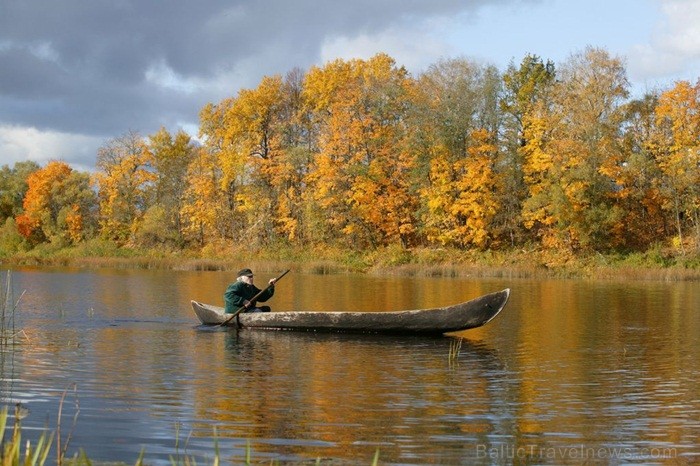 Igaunijā iestājas zelta rudens, pārvēršot tās dabu un darbus rudens krāsās. Foto: www.visitestonia.com Igaunijā iestājas zelta rudens, pārvēršot tās dabu un darbus rudens krāsās. Foto: www.visitestonia.com 82428