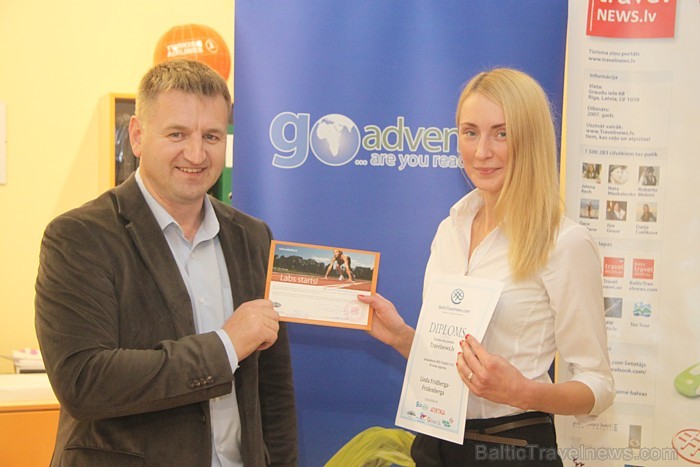 Trešās vietas MIS VASARA 2012 uzvarētājas pārstāvi ar 50 Ls dāvanu karti no fitnesa kluba Atlētika (www.atletika.lv) sveic BalticTravelnews.com direk Trešās vietas MIS VASARA 2012 uzvarētājas pārstāvi ar 50 Ls dāvanu karti no fitnesa kluba Atlētika (www.atletika.lv) sveic BalticTravelnews.com direk 82442