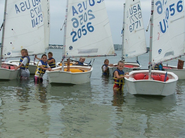 Saulainā Florida, kur saule spīd 300 dienas gadā, spēj apburt ikvienu. Foto: www.visitclearwaterflorida.com Saulainā Florida, kur saule spīd 300 dienas gadā, spēj apburt ikvienu. Foto: www.visitclearwaterflorida.com 83005