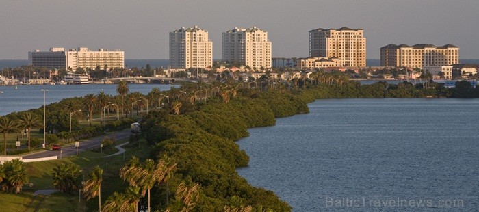 Saulainā Florida, kur saule spīd 300 dienas gadā, spēj apburt ikvienu. Foto: www.visitclearwaterflorida.com Saulainā Florida, kur saule spīd 300 dienas gadā, spēj apburt ikvienu. Foto: www.visitclearwaterflorida.com 83013