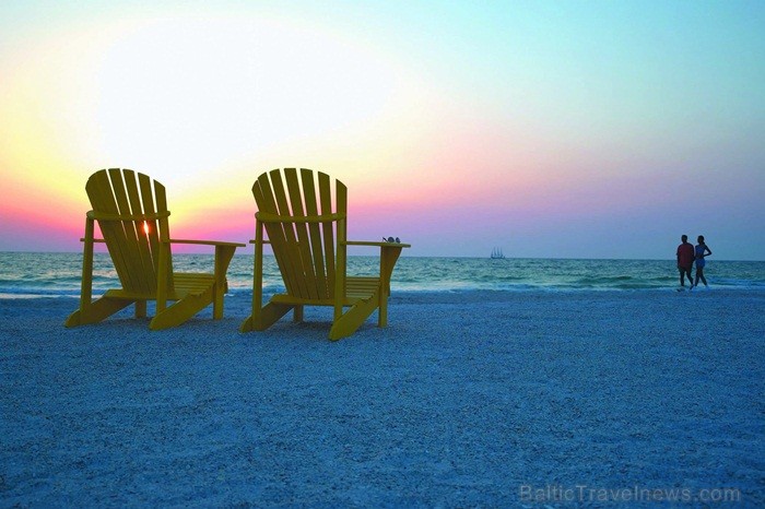 Saulainā Florida, kur saule spīd 300 dienas gadā, spēj apburt ikvienu. Foto: www.visitclearwaterflorida.com Saulainā Florida, kur saule spīd 300 dienas gadā, spēj apburt ikvienu. Foto: www.visitclearwaterflorida.com 83057
