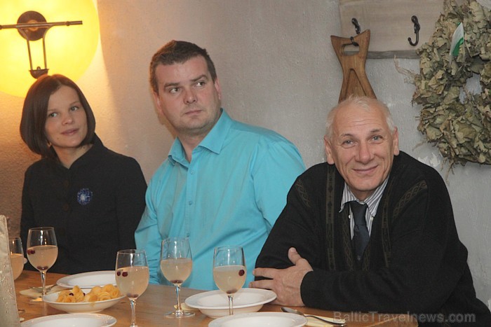 Latviešu tradicionālo ēdienu restorāns «Taverna» pie Pulvertorņa piedāvā izbaudīt īstus latgaliešu vakarus. Foto sponsors: www.latvianfood.lv Latviešu tradicionālo ēdienu restorāns «Taverna» pie Pulvertorņa piedāvā izbaudīt īstus latgaliešu vakarus. Foto sponsors: www.latvianfood.lv 83319