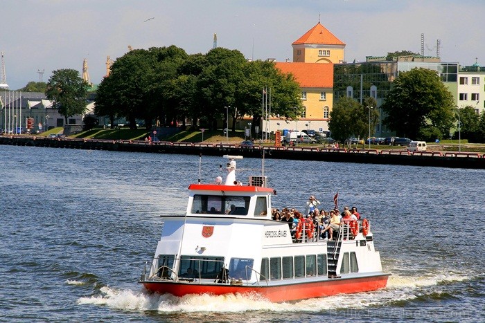 Pavisam konkursam tika iesniegti 517 divdesmit četru autoru darbi, no kuriem tika atlasīti 80 labākie darbi, bet 40 vislabākās fotogrāfijas izvēlētas Pavisam konkursam tika iesniegti 517 divdesmit četru autoru darbi, no kuriem tika atlasīti 80 labākie darbi, bet 40 vislabākās fotogrāfijas izvēlētas 83448
