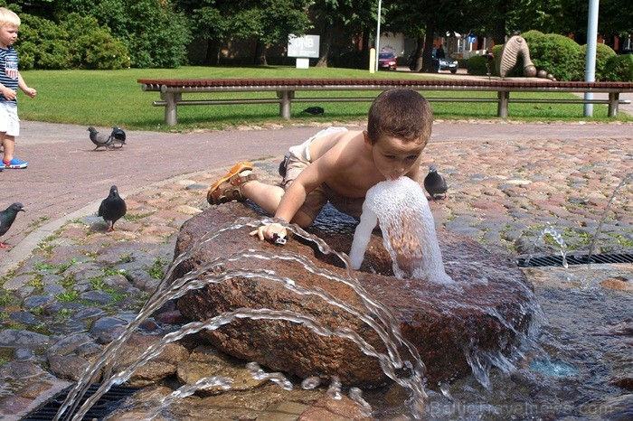 Pavisam konkursam tika iesniegti 517 divdesmit četru autoru darbi, no kuriem tika atlasīti 80 labākie darbi, bet 40 vislabākās fotogrāfijas izvēlētas Pavisam konkursam tika iesniegti 517 divdesmit četru autoru darbi, no kuriem tika atlasīti 80 labākie darbi, bet 40 vislabākās fotogrāfijas izvēlētas 83464