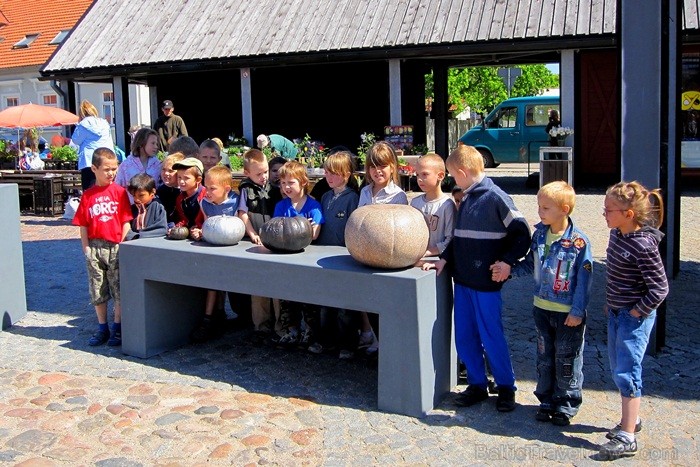Pavisam konkursam tika iesniegti 517 divdesmit četru autoru darbi, no kuriem tika atlasīti 80 labākie darbi, bet 40 vislabākās fotogrāfijas izvēlētas Pavisam konkursam tika iesniegti 517 divdesmit četru autoru darbi, no kuriem tika atlasīti 80 labākie darbi, bet 40 vislabākās fotogrāfijas izvēlētas 83469