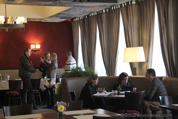 Kuldīgas viena no glaunākajām naktsmītnēm ir viesnīca Metropole. Foto sponsors: www.hotel-metropole.lv Kuldīgas viena no glaunākajām naktsmītnēm ir viesnīca Metropole. Foto sponsors: www.hotel-metropole.lv 83486