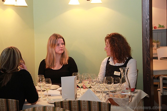 Kolonna Hotels restorāns Ambiente 24.10.2012 rīkoja vīna degustācijas prezentāciju - www.ambiente.lv Kolonna Hotels restorāns Ambiente 24.10.2012 rīkoja vīna degustācijas prezentāciju - www.ambiente.lv 83877