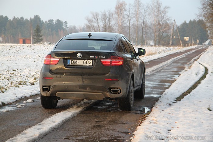 Travelnews.lv testē BMW X6 M50d, ko piedāvāja viens no BMW oficiālajiem dīleriem - www.inchcape-bmauto.lv Travelnews.lv testē BMW X6 M50d, ko piedāvāja viens no BMW oficiālajiem dīleriem - www.inchcape-bmauto.lv 84134