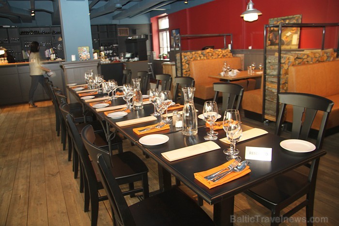 Čarlstona interjers ir pierādījums tam, ka mājīgumu var radīt arī dūmakas, puskrēslas un melnā apvienojums - www.restaurant-riga.com Čarlstona interjers ir pierādījums tam, ka mājīgumu var radīt arī dūmakas, puskrēslas un melnā apvienojums - www.restaurant-riga.com 84167