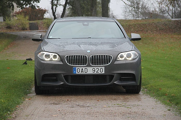 Travelnews.lv redakcija no BMW Latvija 5.11.2012 uz dažām stundām ieguva sportiskāko BMW dīzeļdzinēja auto - M550d, kas ar 381 zirgspēkiem 100 km/h sa Travelnews.lv redakcija no BMW Latvija 5.11.2012 uz dažām stundām ieguva sportiskāko BMW dīzeļdzinēja auto - M550d, kas ar 381 zirgspēkiem 100 km/h sa 84387