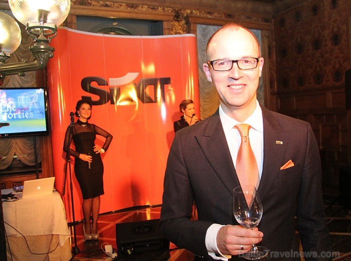 Starptautiskā autonoma Sixt svin 100 gadu jubileju 15.11.2012 piecu zvaigžņu viesnīcā. Foto sponsors: www.sixt.lv Starptautiskā autonoma Sixt svin 100 gadu jubileju 15.11.2012 piecu zvaigžņu viesnīcā. Foto sponsors: www.sixt.lv 84984