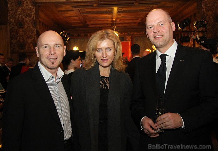 Starptautiskā autonoma Sixt svin 100 gadu jubileju 15.11.2012 piecu zvaigžņu viesnīcā. Foto sponsors: www.sixt.lv Starptautiskā autonoma Sixt svin 100 gadu jubileju 15.11.2012 piecu zvaigžņu viesnīcā. Foto sponsors: www.sixt.lv 85001