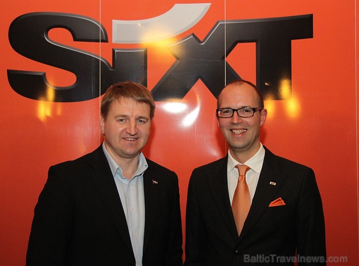BalticTravelnews.com direktors Aivars Mackevičs un starptautiskās autonomas Sixt vadītājs Baltijas valstīs Arnis Jaudzems BalticTravelnews.com direktors Aivars Mackevičs un starptautiskās autonomas Sixt vadītājs Baltijas valstīs Arnis Jaudzems 85018