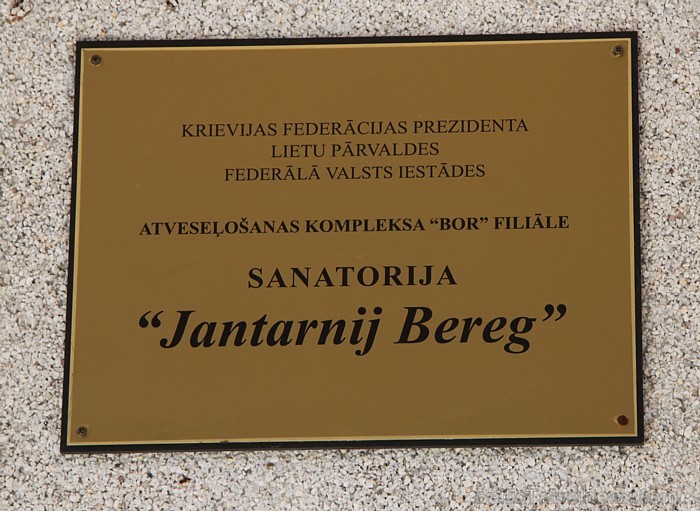Sanatorija Jantarnij bereg (Dzintarkrasts) ir uzcelta 1972. gadā pēc arhitekta S. Kleimenova projekta un šobrīd ir Krievijas federācijas īpašums Sanatorija Jantarnij bereg (Dzintarkrasts) ir uzcelta 1972. gadā pēc arhitekta S. Kleimenova projekta un šobrīd ir Krievijas federācijas īpašums 85391