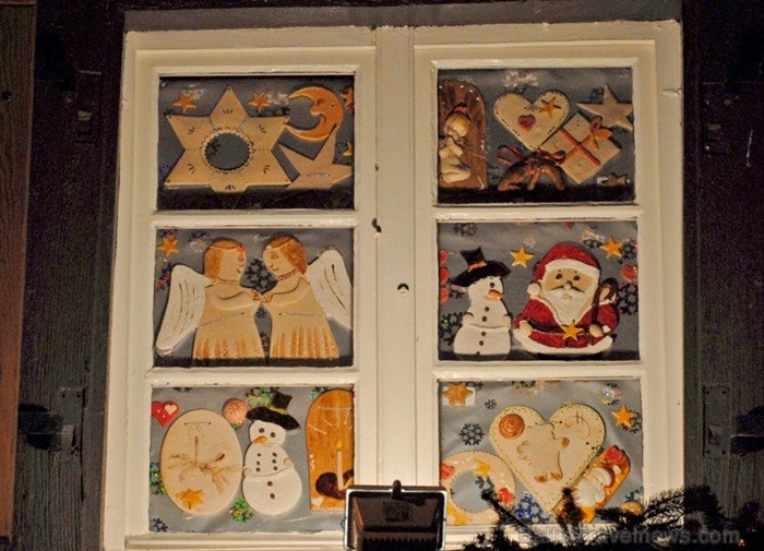 Kopš 1570. gada Strasbūrā darbojas Ziemassvētku svētku tirdziņi un pilsēta kļūst par šo svētku galveno centru. Foto: www.noel.strasbourg.eu Kopš 1570. gada Strasbūrā darbojas Ziemassvētku svētku tirdziņi un pilsēta kļūst par šo svētku galveno centru. Foto: www.noel.strasbourg.eu 85517