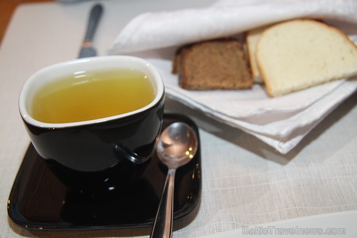 Pilsmuižas krodziņs - tā ir lieliska vieta Limbažos, kur nobaudīt gardu maltīti un pavadīt laiku patīkamā atmosfērā. Foto sponsors: www.visitlimbazi.l Pilsmuižas krodziņs - tā ir lieliska vieta Limbažos, kur nobaudīt gardu maltīti un pavadīt laiku patīkamā atmosfērā. Foto sponsors: www.visitlimbazi.l 85637