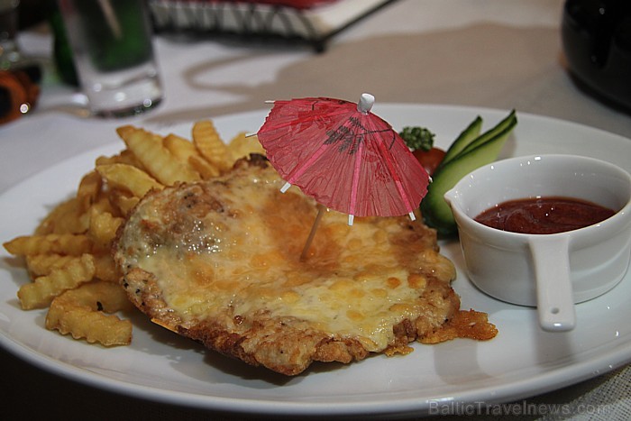 Pilsmuižas krodziņs - tā ir lieliska vieta Limbažos, kur nobaudīt gardu maltīti un pavadīt laiku patīkamā atmosfērā. Foto sponsors: www.visitlimbazi.l Pilsmuižas krodziņs - tā ir lieliska vieta Limbažos, kur nobaudīt gardu maltīti un pavadīt laiku patīkamā atmosfērā. Foto sponsors: www.visitlimbazi.l 85638
