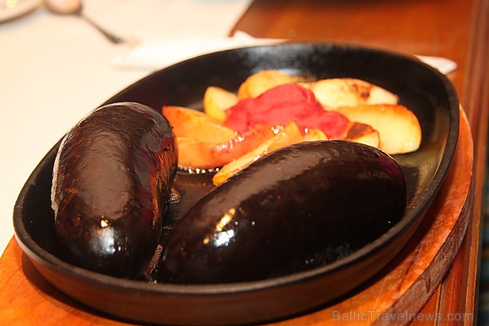 Pilsmuižas krodziņs - tā ir lieliska vieta Limbažos, kur nobaudīt gardu maltīti un pavadīt laiku patīkamā atmosfērā. Foto sponsors: www.visitlimbazi.l Pilsmuižas krodziņs - tā ir lieliska vieta Limbažos, kur nobaudīt gardu maltīti un pavadīt laiku patīkamā atmosfērā. Foto sponsors: www.visitlimbazi.l 85641