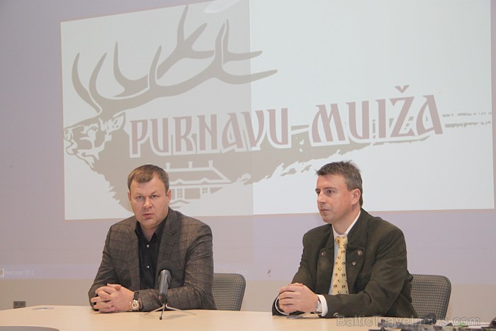 Latvijā liekākā medību centra «Purnavu Muiža» īpašnieks Rolands Orlovskis un «Latvijas Mednieku savienības» valdes priekšsēdētājs Jānis Baumanis 6.12. Latvijā liekākā medību centra «Purnavu Muiža» īpašnieks Rolands Orlovskis un «Latvijas Mednieku savienības» valdes priekšsēdētājs Jānis Baumanis 6.12. 86149