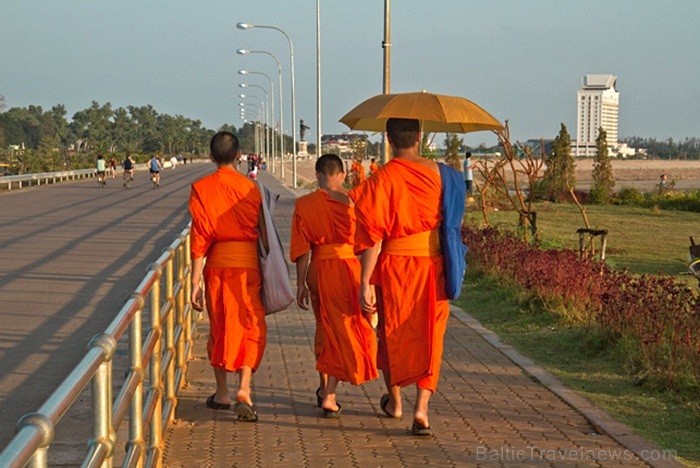 Laosa ir mazattīstīta daudznacionāla valsts Āzijas dienvidaustrumos - Indoķīnas pussalā bez pieejas jūrai. Foto: www.visitlaos.org Laosa ir mazattīstīta daudznacionāla valsts Āzijas dienvidaustrumos - Indoķīnas pussalā bez pieejas jūrai. Foto: www.visitlaos.org 86200
