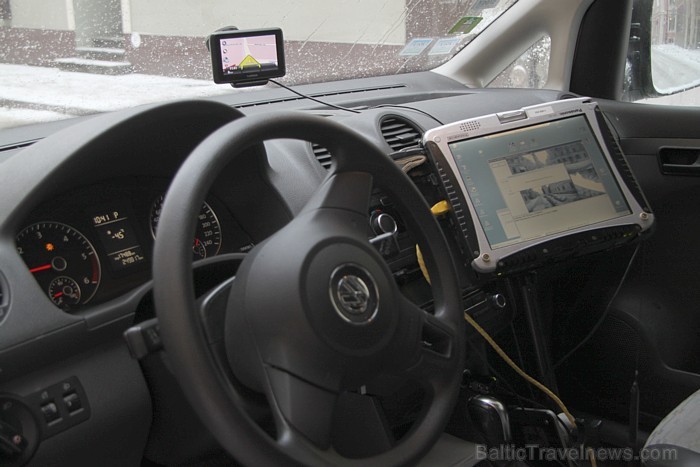 Kompānija TomTom 10.12.2012 prezentēja Latvijas žurnālistiem jaunākās navigācijas ierīces un datu apstrādes menedžmentu Kompānija TomTom 10.12.2012 prezentēja Latvijas žurnālistiem jaunākās navigācijas ierīces un datu apstrādes menedžmentu 86281
