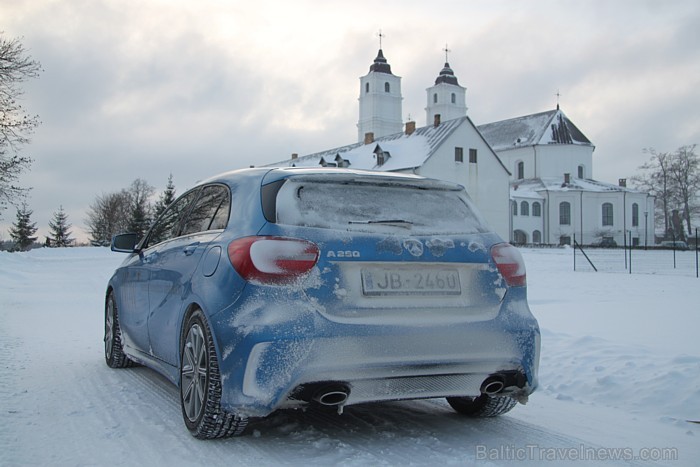 Testa Mercedes A250 dokumentos ir norādīts, ka tas līdz 100 km/h ieskrienas par 7.1 sekundi un vidējais degvielas patēriņš uz 100 km ir 7 litri benzīn Testa Mercedes A250 dokumentos ir norādīts, ka tas līdz 100 km/h ieskrienas par 7.1 sekundi un vidējais degvielas patēriņš uz 100 km ir 7 litri benzīn 86410