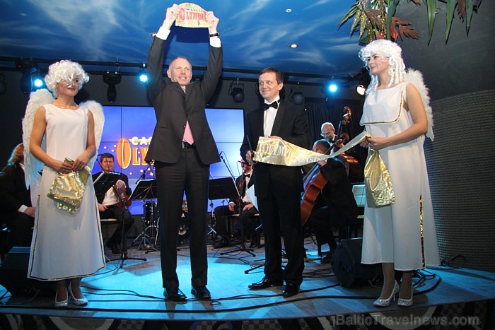 20.12.2012 viesnīcas Radisson Blu Hotel Latvija pirmajā stāvā pēc rekonstrukcijas tika atklāts Baltijā lielākais kazino un izklaides centrs - Olympic 20.12.2012 viesnīcas Radisson Blu Hotel Latvija pirmajā stāvā pēc rekonstrukcijas tika atklāts Baltijā lielākais kazino un izklaides centrs - Olympic 86607
