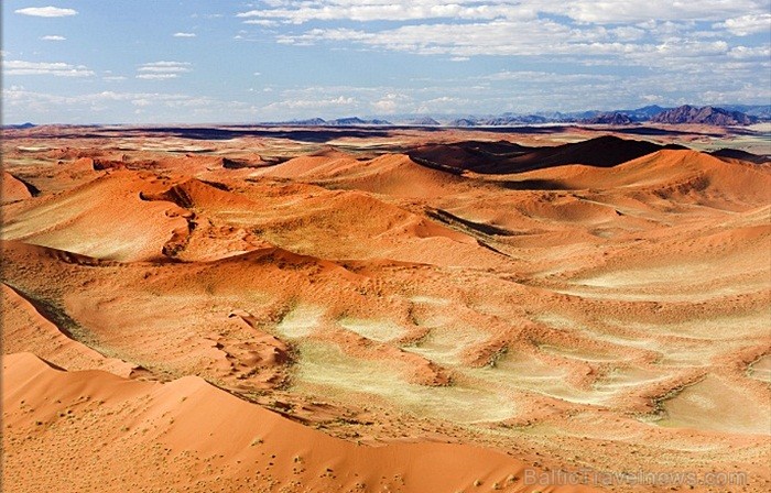 Namībija ietver sevī vārdiem neaprakstāmas dabas ainavas un katrai no tām ir savs raksturs un valdzinājums. Foto: www.namibiatourism.com.na Namībija ietver sevī vārdiem neaprakstāmas dabas ainavas un katrai no tām ir savs raksturs un valdzinājums. Foto: www.namibiatourism.com.na 86764