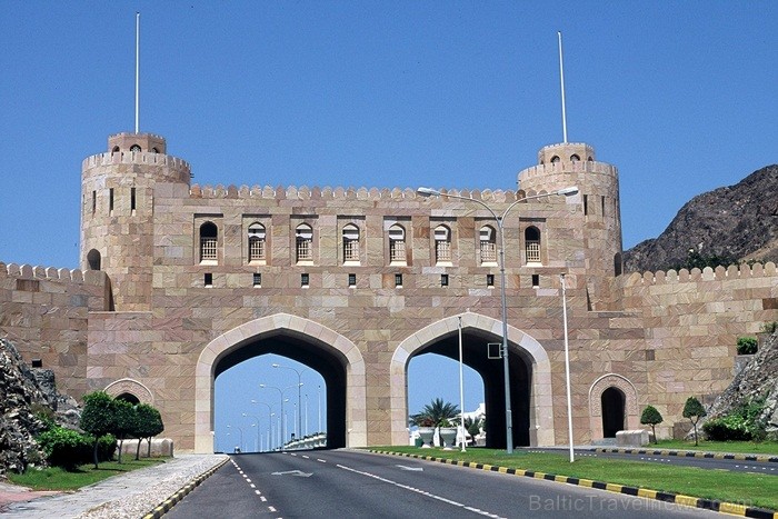Omānas Sultanāts tiek dēvēts par vienu no tradicionālākajām un skaistākajām arābu zemēm. Foto: Oman Ministry of Tourism Omānas Sultanāts tiek dēvēts par vienu no tradicionālākajām un skaistākajām arābu zemēm. Foto: Oman Ministry of Tourism 86802