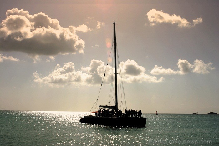 Antigva un Barbuda ir saulaina valsts Karību jūrā un valsts teritorijā ir trīs salas - Antigva, Barbuda un neapdzīvotā Redonda. Foto: Antigua & Barbud Antigva un Barbuda ir saulaina valsts Karību jūrā un valsts teritorijā ir trīs salas - Antigva, Barbuda un neapdzīvotā Redonda. Foto: Antigua & Barbud 86822