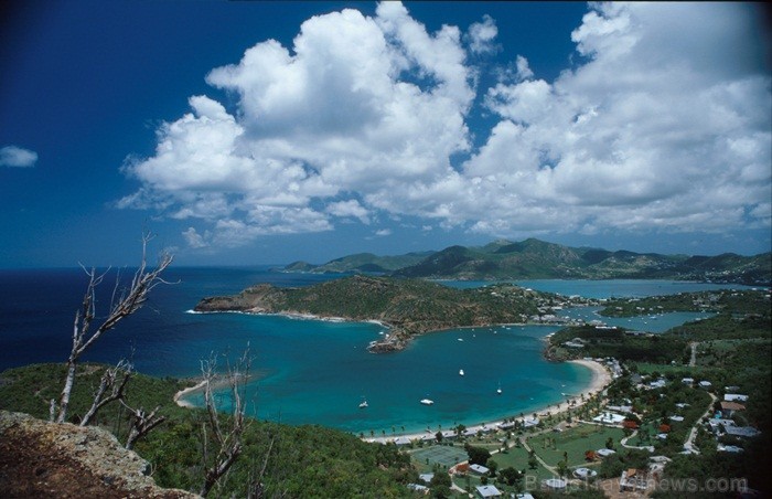 Antigva un Barbuda ir saulaina valsts Karību jūrā un valsts teritorijā ir trīs salas - Antigva, Barbuda un neapdzīvotā Redonda. Foto: Antigua & Barbud Antigva un Barbuda ir saulaina valsts Karību jūrā un valsts teritorijā ir trīs salas - Antigva, Barbuda un neapdzīvotā Redonda. Foto: Antigua & Barbud 86835