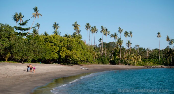 Samoa 10 salu valsts mainījusi laika joslu un ir pirmā valsts, kas sagaidīja 2013. gadu. Tā atrodas Klusajā okeānā starp Jaunzēlandi Un Havaju salām. Samoa 10 salu valsts mainījusi laika joslu un ir pirmā valsts, kas sagaidīja 2013. gadu. Tā atrodas Klusajā okeānā starp Jaunzēlandi Un Havaju salām. 86849