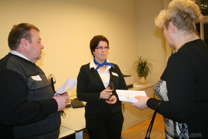Ceļojumu aģentūra Baltic Travel Group 03.01.2013 viesmīlīgi uzņēma savus sadarbības partnerus un izrādīja biroja paplašinātās telpas. www.baltic.trave Ceļojumu aģentūra Baltic Travel Group 03.01.2013 viesmīlīgi uzņēma savus sadarbības partnerus un izrādīja biroja paplašinātās telpas. www.baltic.trave 86940