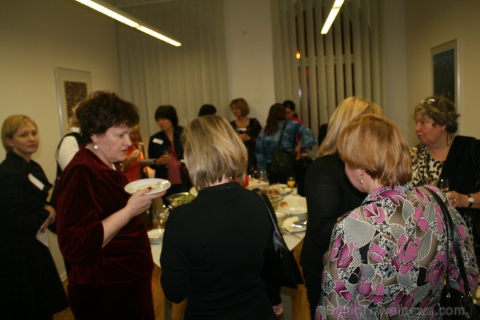 Ceļojumu aģentūra Baltic Travel Group 03.01.2013 viesmīlīgi uzņēma savus sadarbības partnerus un izrādīja biroja paplašinātās telpas. www.baltic.trave Ceļojumu aģentūra Baltic Travel Group 03.01.2013 viesmīlīgi uzņēma savus sadarbības partnerus un izrādīja biroja paplašinātās telpas. www.baltic.trave 86945