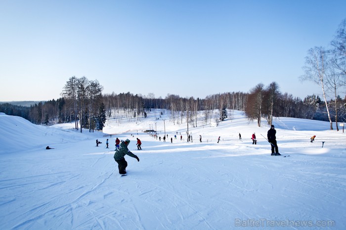 Žagarkalna trasēs gaidīti gan lieli, gan mazi slēpotāji un snovotāji. Mazie, kuri vēl tikai tikai kāps uz slēpēm vai snova, aicināti uz Bērnu slēpošan Žagarkalna trasēs gaidīti gan lieli, gan mazi slēpotāji un snovotāji. Mazie, kuri vēl tikai tikai kāps uz slēpēm vai snova, aicināti uz Bērnu slēpošan 87257