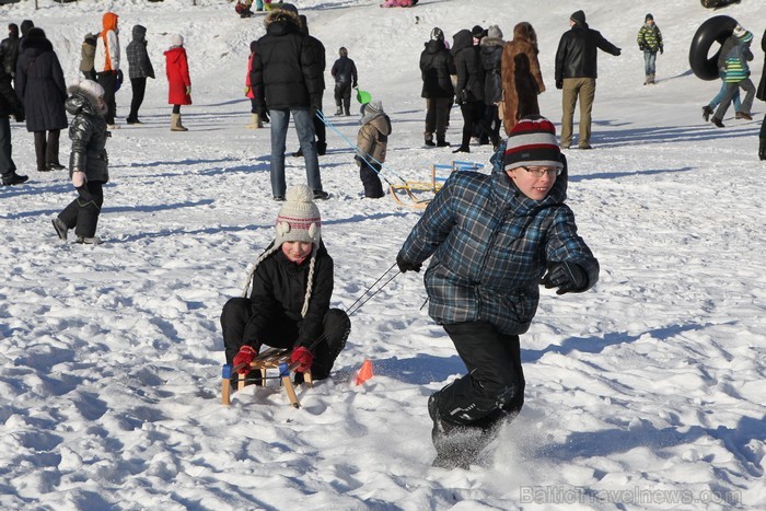 Svētdien, 27.01.2013, vairāk nekā 1000 Vecmīlgrāvja iedzīvotāju ar prieku nodevās Svētdien, 27.01.2013, vairāk nekā 1000 Vecmīlgrāvja iedzīvotāju ar prieku nodevās