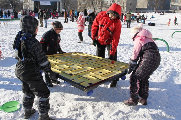Svētdien, 27.01.2013, vairāk nekā 1000 Vecmīlgrāvja iedzīvotāju ar prieku nodevās Svētdien, 27.01.2013, vairāk nekā 1000 Vecmīlgrāvja iedzīvotāju ar prieku nodevās