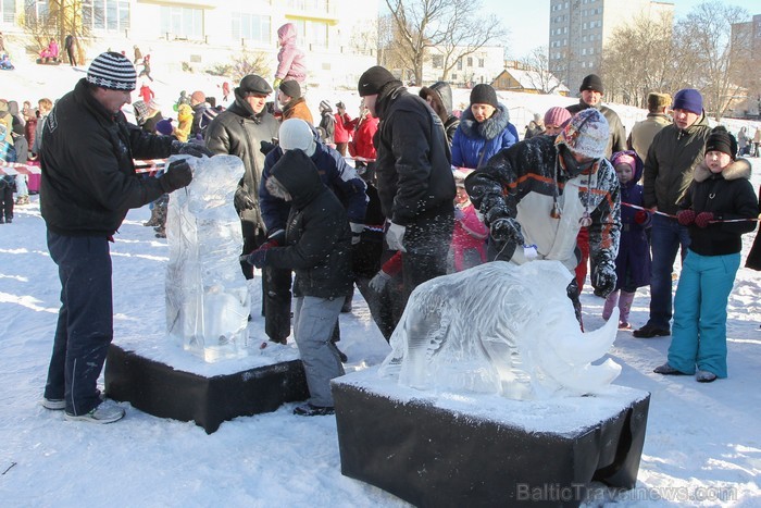 Svētdien, 27.01.2013, vairāk nekā 1000 Vecmīlgrāvja iedzīvotāju ar prieku nodevās Svētdien, 27.01.2013, vairāk nekā 1000 Vecmīlgrāvja iedzīvotāju ar prieku nodevās